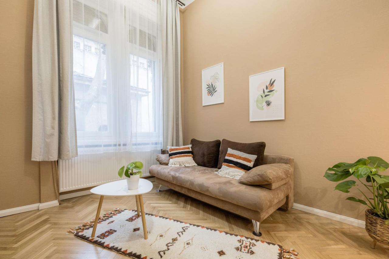 L1 Apartments บูดาเปสต์ ภายนอก รูปภาพ